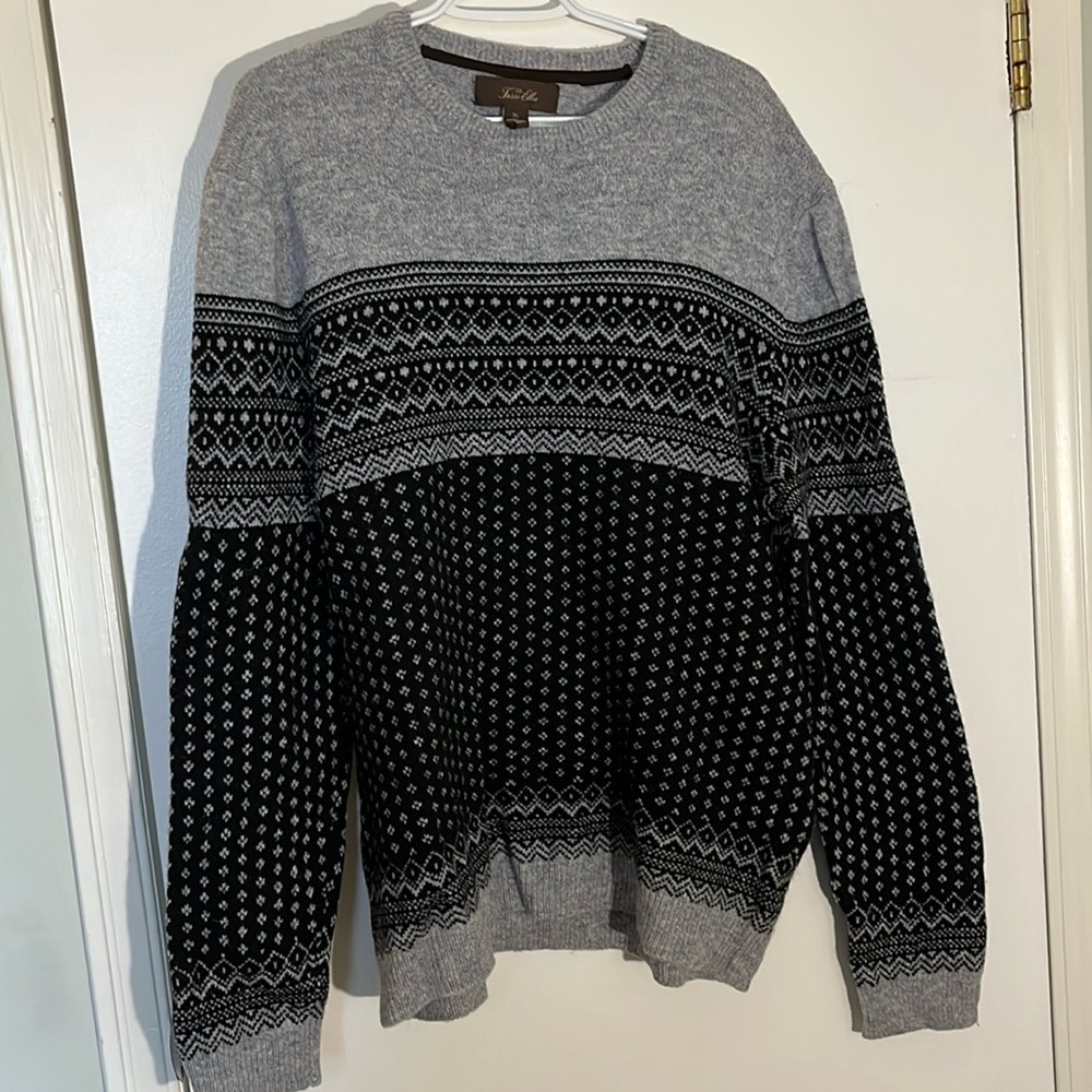 Men’s sweater